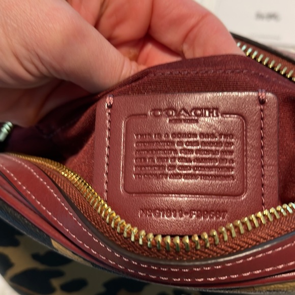 NWT Coach Isla crossbody purse - Picture 8 of 12